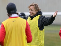 Валерий Карпин