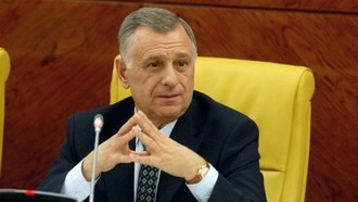 Анатолий Попов