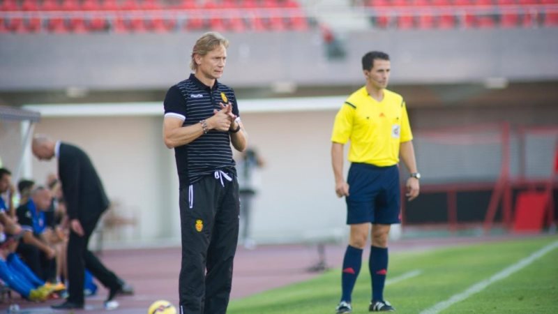 Валерий Карпин