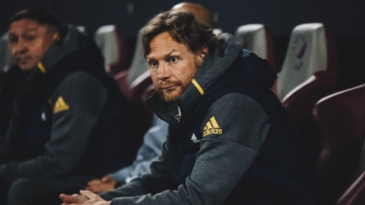 Валерий Карпин