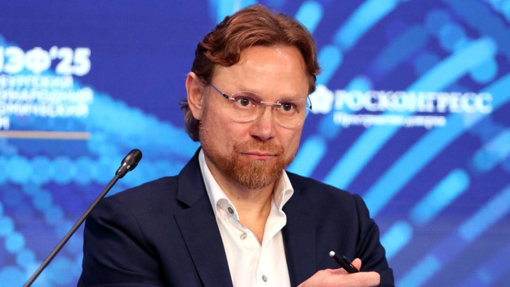 Валерий Карпин