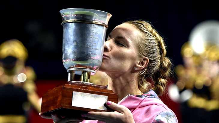 Светлана Кузнецова с чемпионским кубком